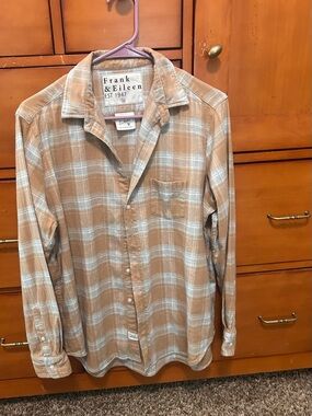 Frank & Eileen woman’s Tan and Light Blue Plaid Button-Down Shirt